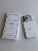 Apple 1.1 Original  MagSafe with Camera Controller Sensor Transparent  Case (100% Anti-Yellow) - Image 6